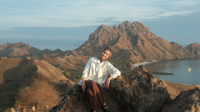 Padar Island, Pulau Padar, Komodo Island, Komodo National Park, Komodo Tour, Komodo Island Liveboard, open trip pulau komodo