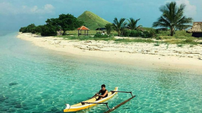 Kenawa Island,Pulau Kenawa,Komodo Tour,Sail Komodo Tour,Open Trip Komodo,Labuan Bajo,Sailing Komodo