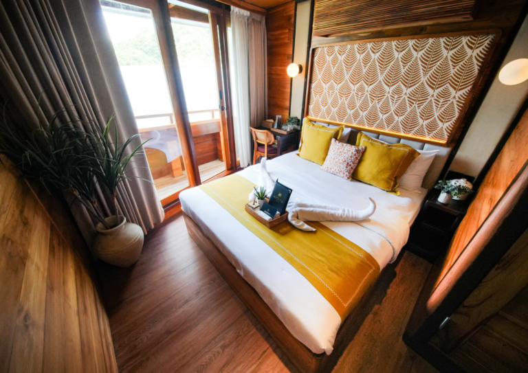 Angelica Liveaboard, open trip labuan bajo, labuan bajo, open trip navila liveaboard, komodo national park, komodo island, komodo dragon, pink beach, padar island, 3 days 2 nights labuan bajo open trip, open trip labuan bajo, open trip komodo island, komodo sailing tour
