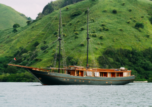 Angelica Liveaboard, open trip labuan bajo, labuan bajo, open trip navila liveaboard, komodo national park, komodo island, komodo dragon, pink beach, padar island, 3 days 2 nights labuan bajo open trip, open trip labuan bajo, open trip komodo island, komodo sailing tour