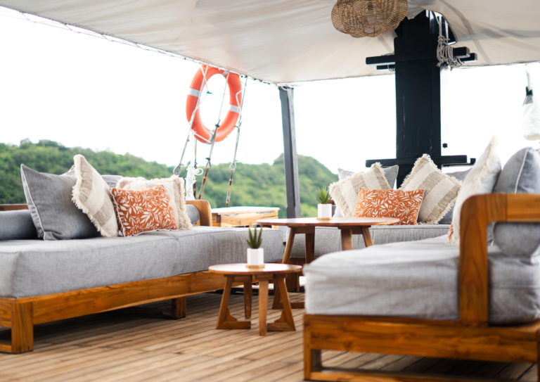 Navila Liveaboard, open trip labuan bajo, labuan bajo, open trip navila liveaboard, komodo national park, komodo island, komodo dragon, pink beach, padar island, 3 days 2 nights labuan bajo open trip, open trip labuan bajo, open trip komodo island, komodo sailing tour