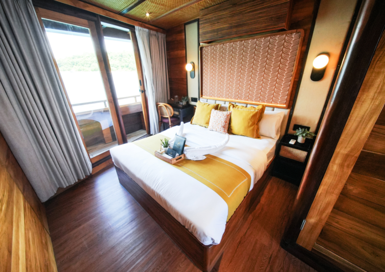 Angelica Liveaboard, open trip labuan bajo, labuan bajo, open trip navila liveaboard, komodo national park, komodo island, komodo dragon, pink beach, padar island, 3 days 2 nights labuan bajo open trip, open trip labuan bajo, open trip komodo island, komodo sailing tour