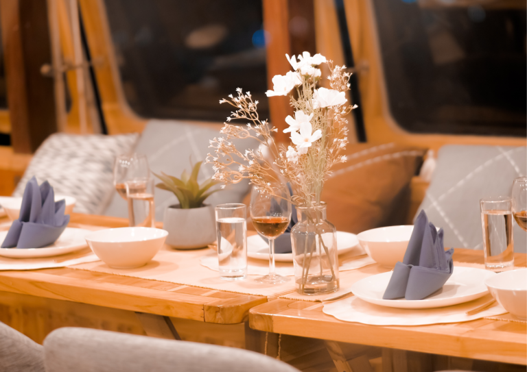 Semesta Liveaboard, open trip labuan bajo, labuan bajo, open trip navila liveaboard, komodo national park, komodo island, komodo dragon, pink beach, padar island, 3 days 2 nights labuan bajo open trip, open trip labuan bajo, open trip komodo island, komodo sailing tour
