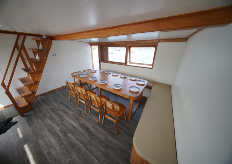 Fortuna Liveaboard, open trip labuan bajo, labuan bajo, open trip navila liveaboard, komodo national park, komodo island, komodo dragon, pink beach, padar island, 3 days 2 nights labuan bajo open trip, open trip labuan bajo, open trip komodo island, komodo sailing tour