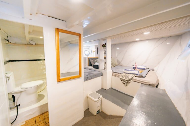 Derya Liveaboard, open trip labuan bajo, labuan bajo, open trip navila liveaboard, komodo national park, komodo island, komodo dragon, pink beach, padar island, 3 days 2 nights labuan bajo open trip, open trip labuan bajo, open trip komodo island, komodo sailing tour