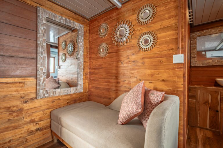 Magika Liveaboard, open trip labuan bajo, labuan bajo, open trip navila liveaboard, komodo national park, komodo island, komodo dragon, pink beach, padar island, 3 days 2 nights labuan bajo open trip, open trip labuan bajo, open trip komodo island, komodo sailing tour