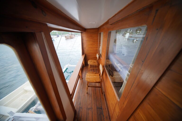Fortuna Liveaboard, open trip labuan bajo, labuan bajo, open trip navila liveaboard, komodo national park, komodo island, komodo dragon, pink beach, padar island, 3 days 2 nights labuan bajo open trip, open trip labuan bajo, open trip komodo island, komodo sailing tour