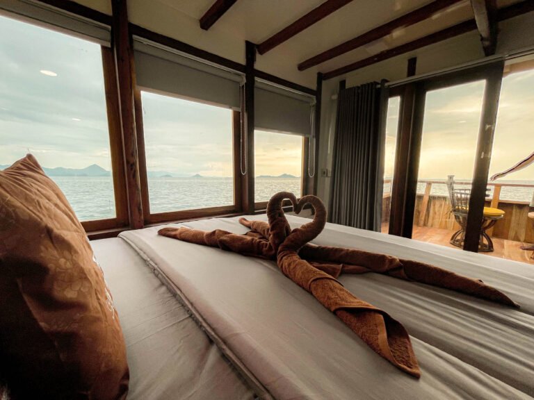 Natural 01 Liveaboard, open trip labuan bajo, labuan bajo, open trip navila liveaboard, komodo national park, komodo island, komodo dragon, pink beach, padar island, 3 days 2 nights labuan bajo open trip, open trip labuan bajo, open trip komodo island, komodo sailing tour