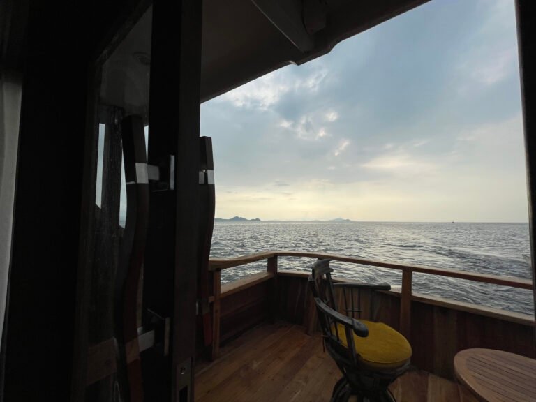 Natural 01 Liveaboard, open trip labuan bajo, labuan bajo, open trip navila liveaboard, komodo national park, komodo island, komodo dragon, pink beach, padar island, 3 days 2 nights labuan bajo open trip, open trip labuan bajo, open trip komodo island, komodo sailing tour